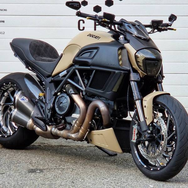 Experts en covering, protection, céramique et personnalisation visuelle : Passionnés d’automobile et de préparation esthétique en Bretagne