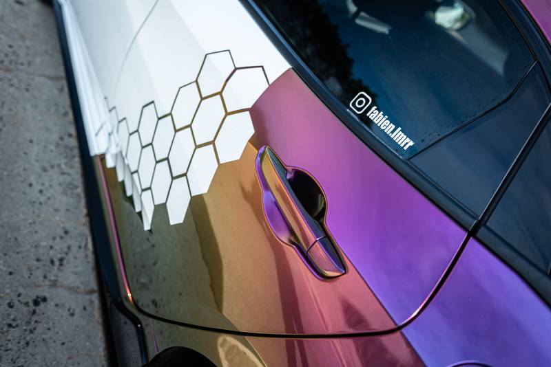 Réalisation d'un semi-covering avec dégradé de couleur effet Caméléon doté d'une extrême brillance sur Honda Civic à Lanester