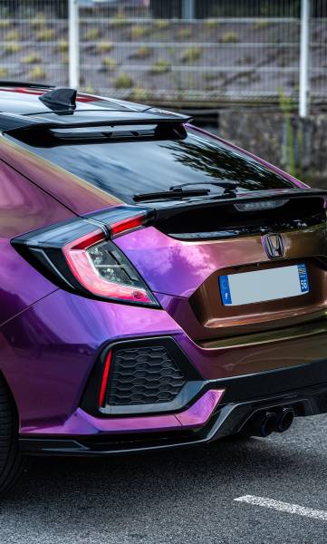 Réalisation d'un semi-covering avec dégradé de couleur effet Caméléon doté d'une extrême brillance sur Honda Civic à Lanester